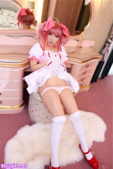 Sexy Japanese Girl Cosplayer 22580