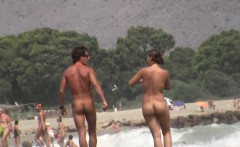 Superb nude beach spy cam pussy shot